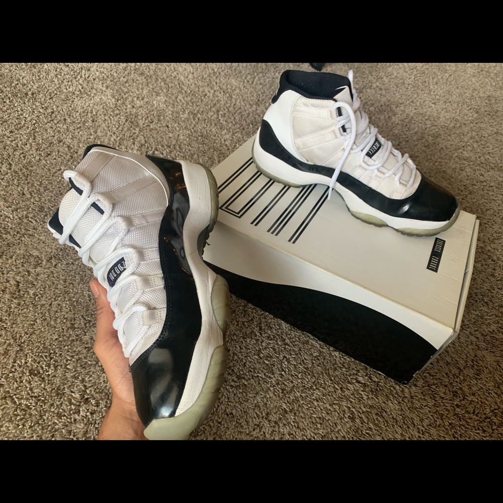 Air Jordan XI Concord